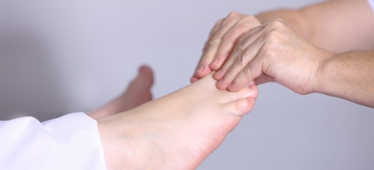 alternative-medicine-1327808_1280